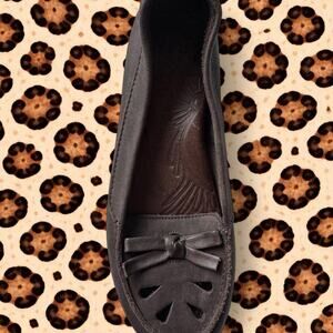 New Boc Born 6.5 boho Brown leather ballet flats with bow detail Cottage Core